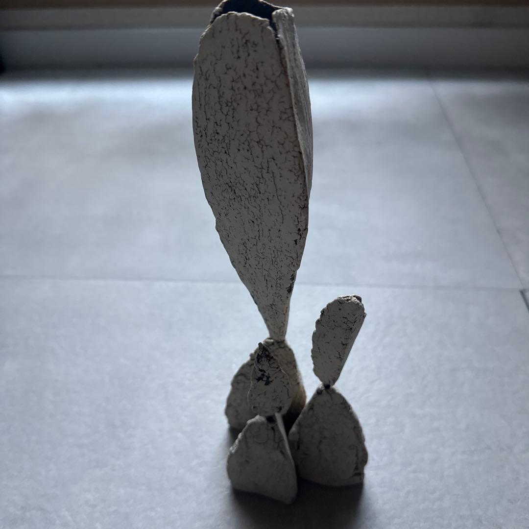 中根楽さん 草のオブジェ