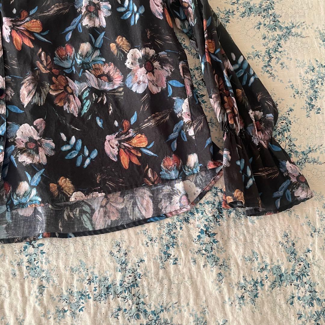 SUSURI ススリ　メロフォンブラウス 2025AW ブラック　フラワー