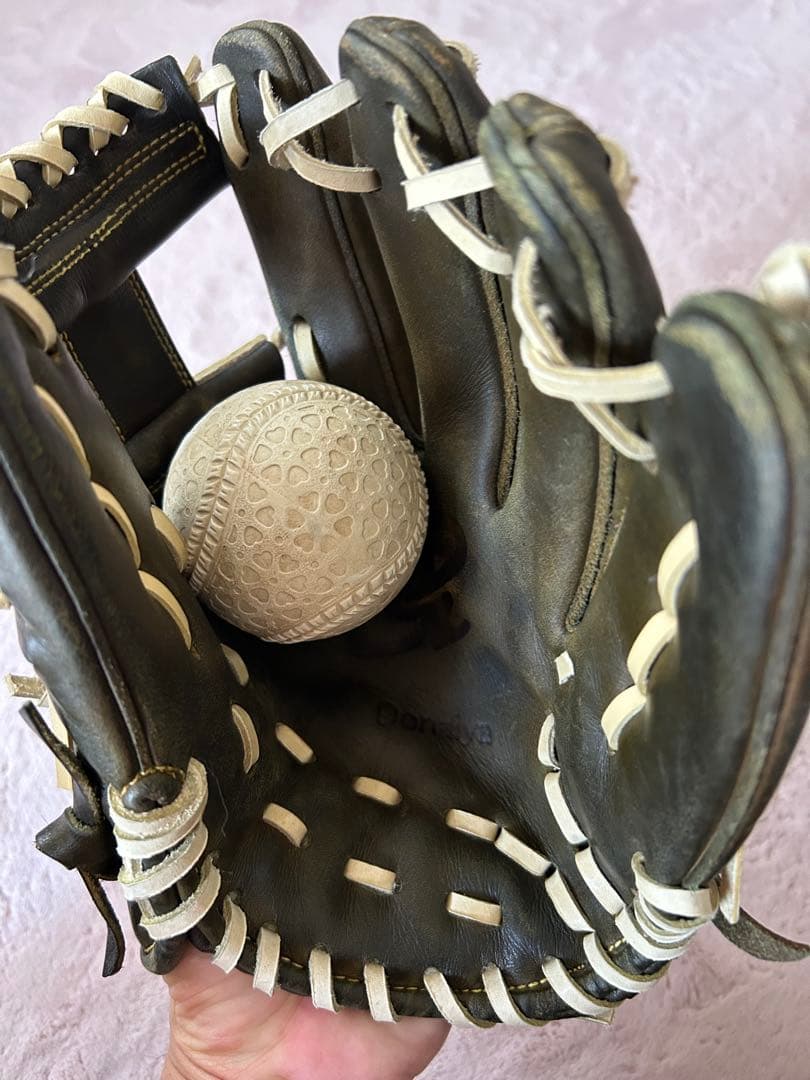 ドナイヤ　内野手 グローブ　リカラー　山田哲人