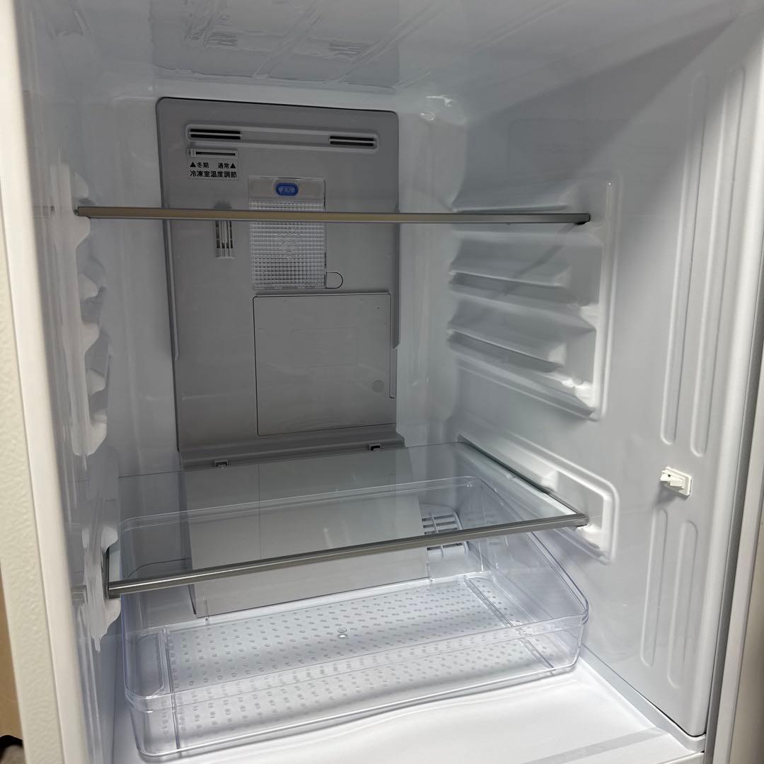 SHARP プラズマクラスター搭載冷蔵庫 137L ガラストップ つけかえドア
