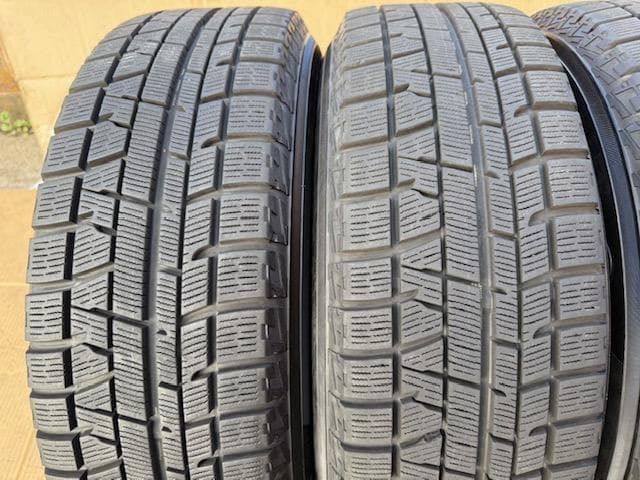 ヤリスクロス C28 セレナ スタッドレスセット 205/65R16 2020年