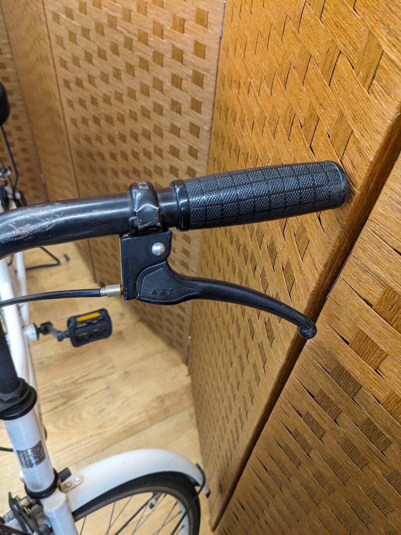 U040 普通自転車　26インチ　ホワイト　シンプルタイプ