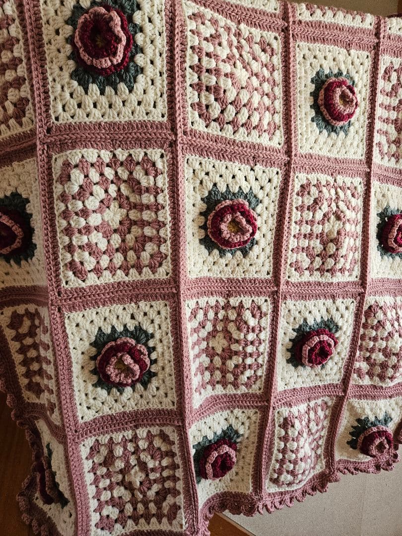 立体お花モチーフ　マルチカバー