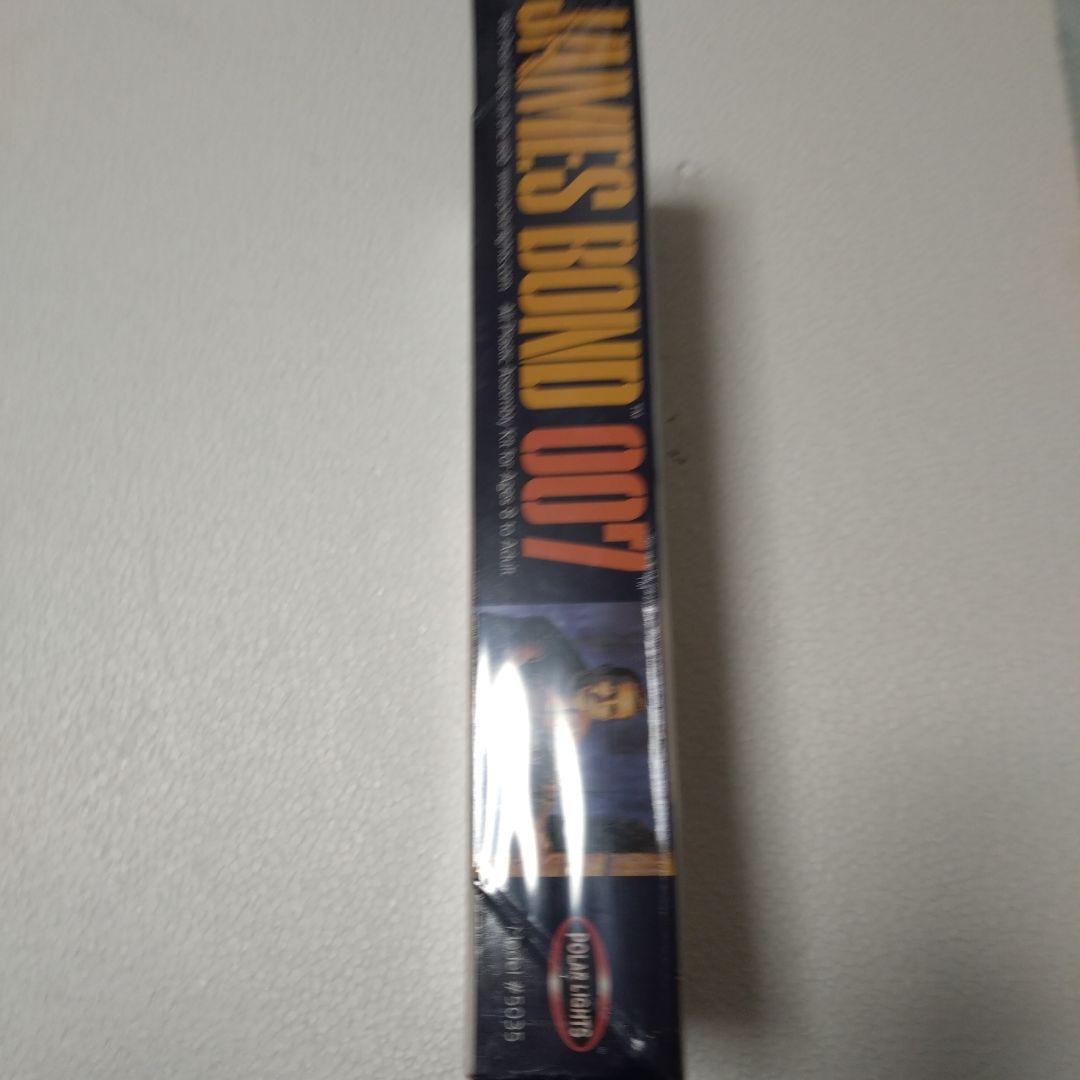 ジェームズ・ボンド　オッドジョブ　プラモデル２個セット　ポーラライツ