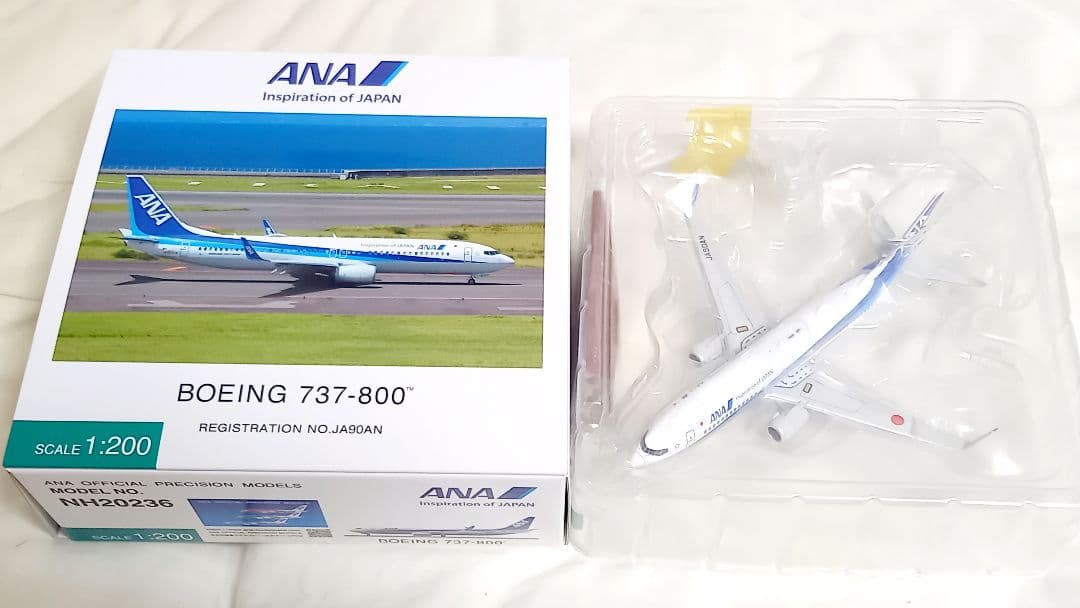 全日空商事製 1/200 ANA B737-800 JA90AN 完成品