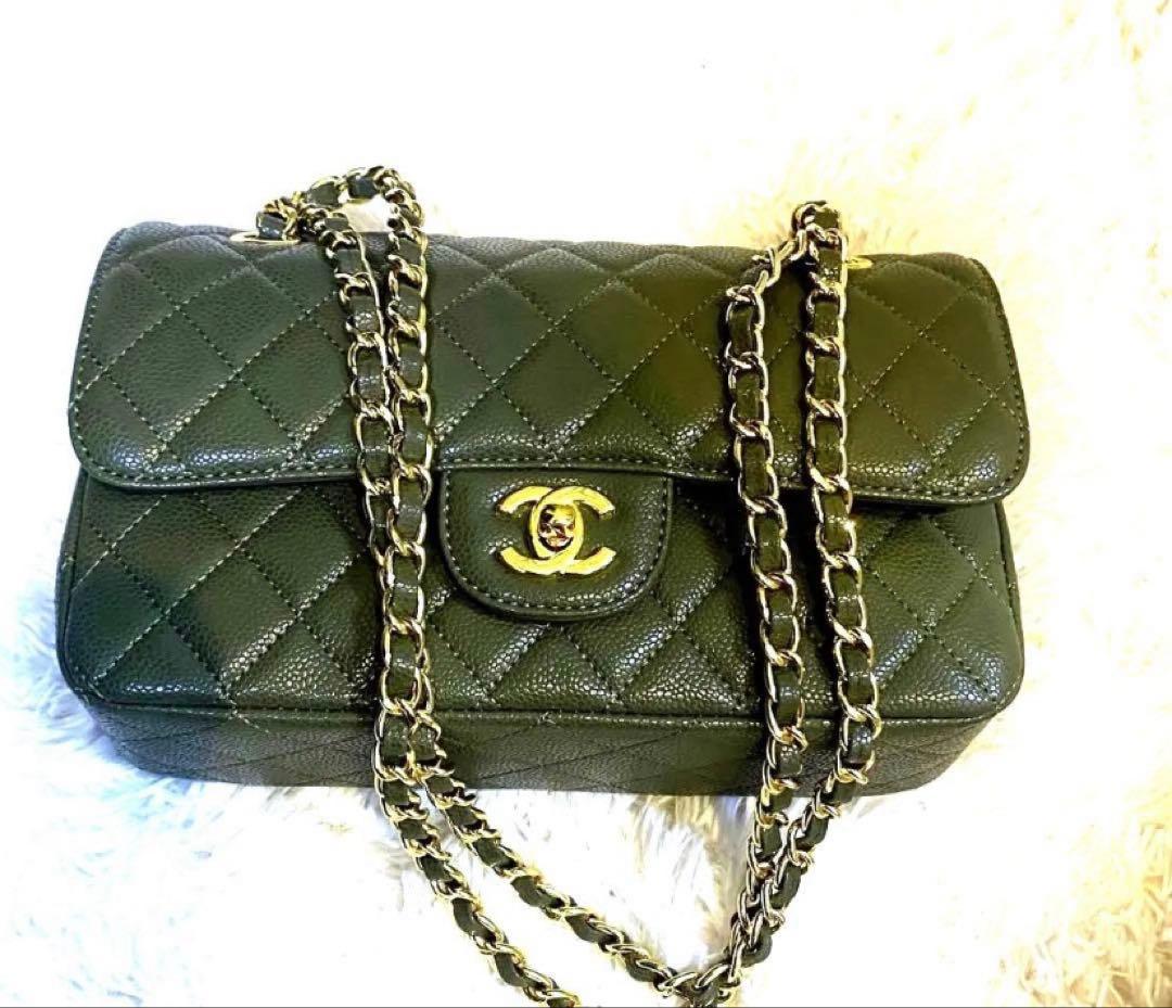 CHANEL チェーンバッグ　マトラッセ　グリーン　ノベルティ
