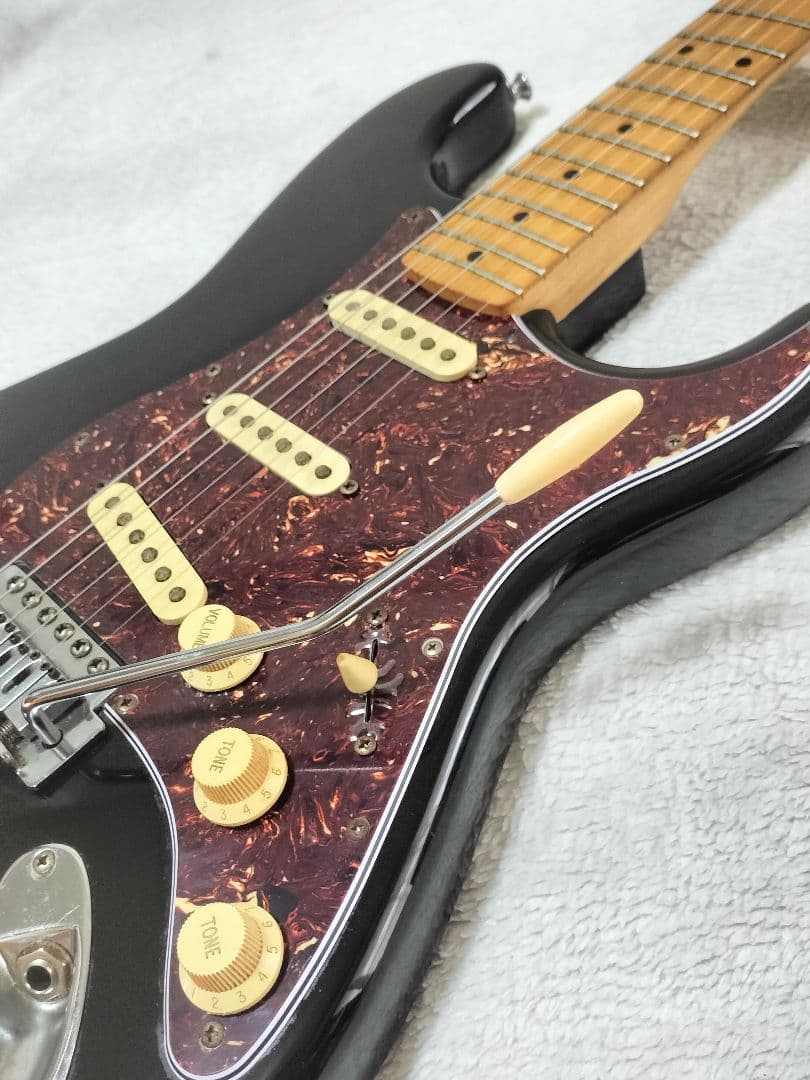 Squier スクワイヤー ストラトキャスター 黒 スクワイア べっ甲柄PG