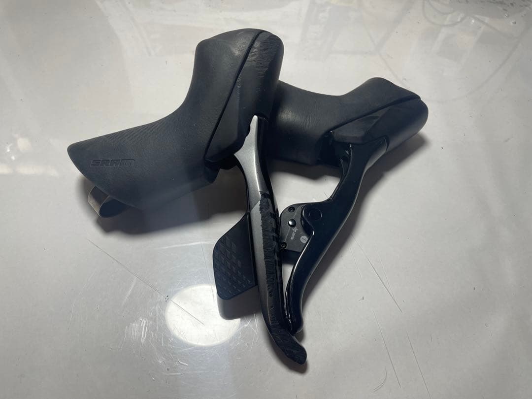 SRAM Force eTap AXS レバー