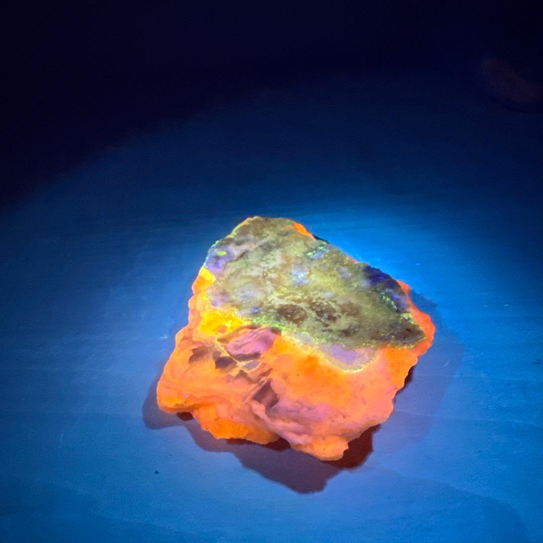 松田 北海道石　然別オパール　蛍光オパール116g