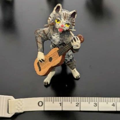 ヴィエナブロンズ コールドペイント 擬人化した猫の音楽隊 バイオリン