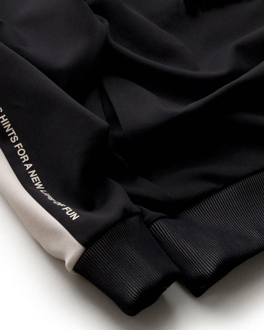 【新品タグ付】8ヤーズ ♪FilledCB モックネックトレーナー M