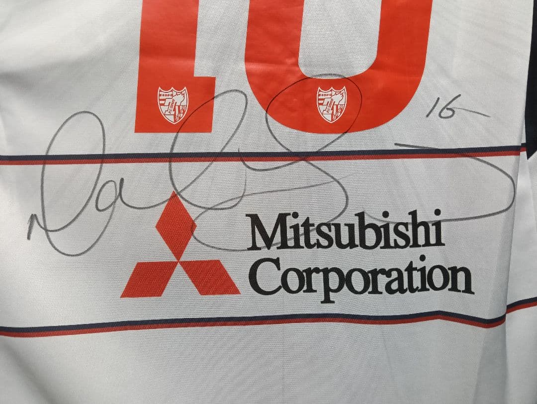 【激レア・美品】 FC東京 ネイサン・バーンズ サイン入り2016Aユニフォーム