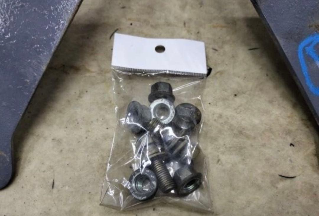 デリカ D5 ボディリフトアップキット