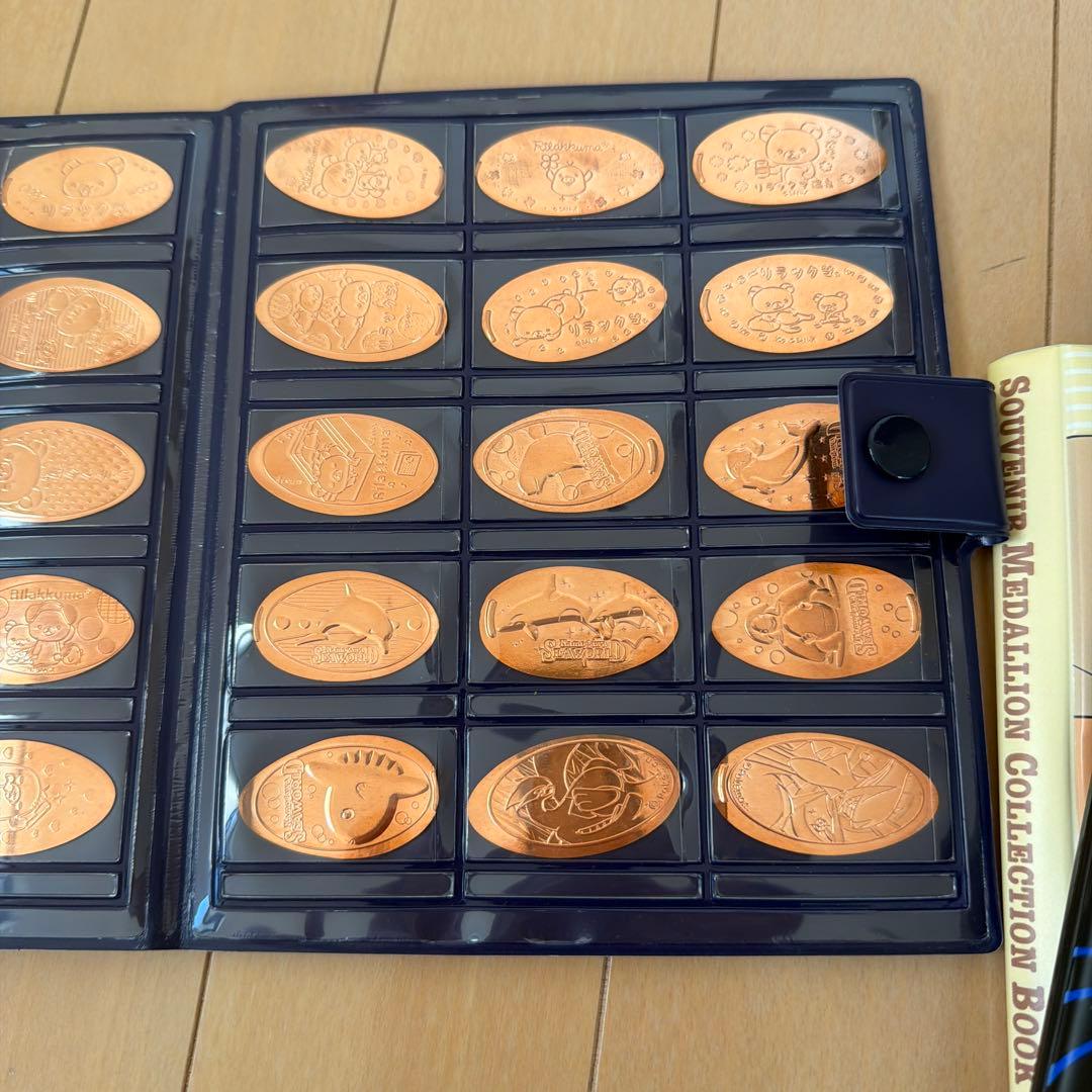 ポケモン　ディズニー　スーベニアメダルセット