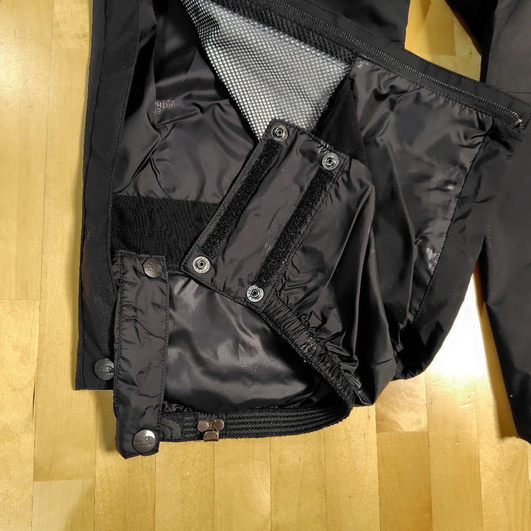 〈超美品✨️〉ノースフェイス　スノーウエア上下セット　140