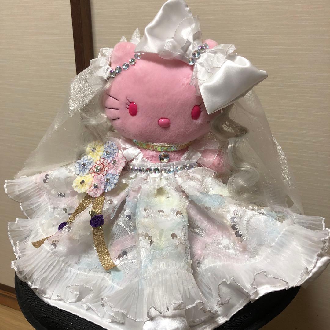 Hello kitty 美しいオリジナルのウェディングドレス