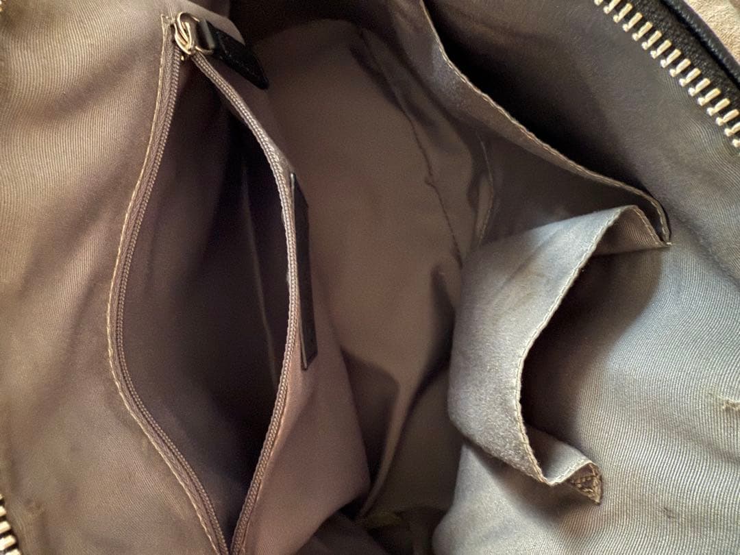 Coach コーチ　ブラック　レザー　バッグ　です♪