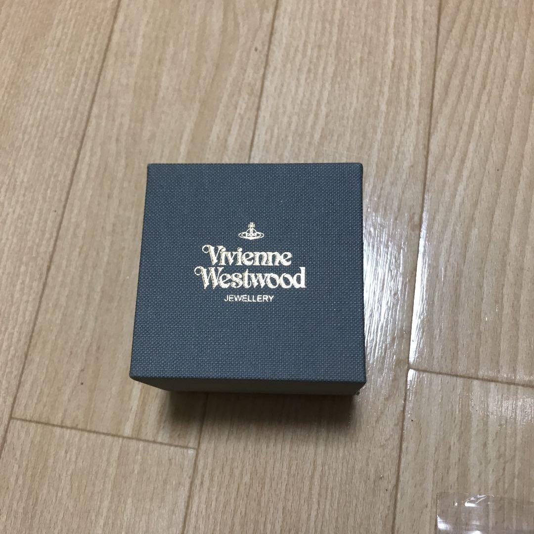 Vivienne Westwoodのピアス