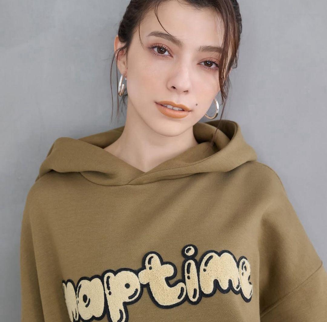 ともみさま専用ページ　naptime. Nissy 西島隆弘　パーカー　カーキ