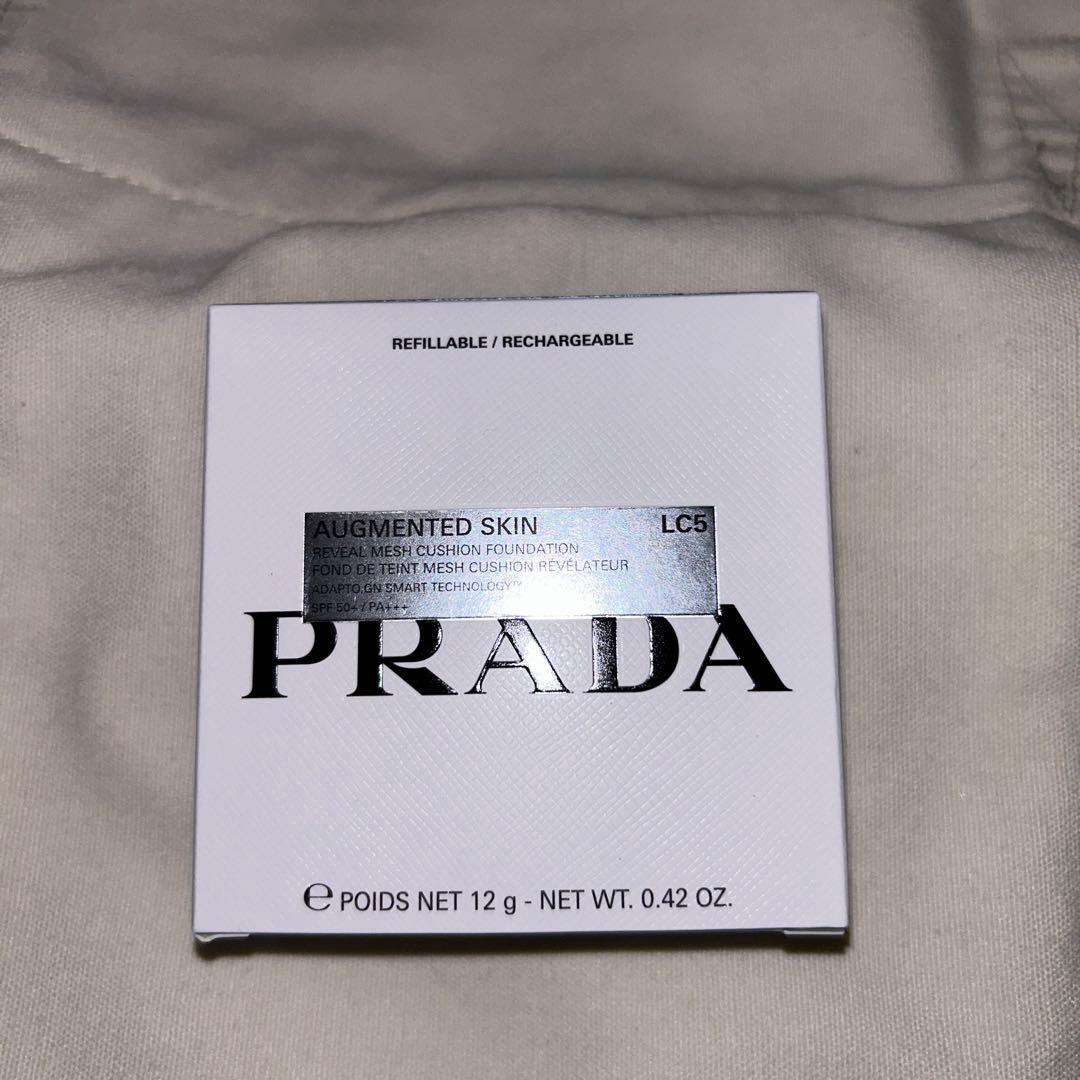 PRADAのAUGMENTED SKINクッションファンデーション、色はLC5