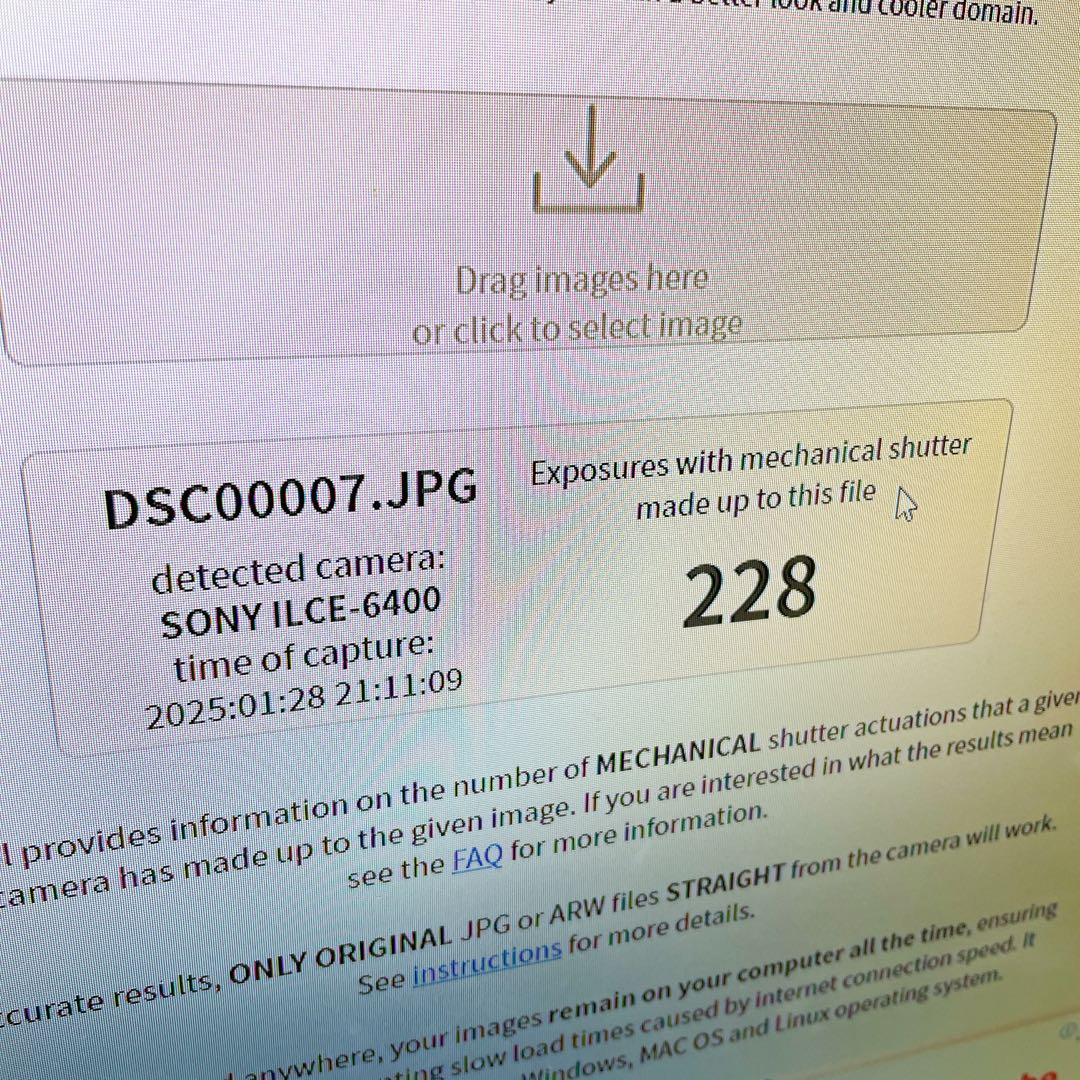 【シャッター　228回】　SONY ソニー　α6400 ミラーレス一眼カメラ