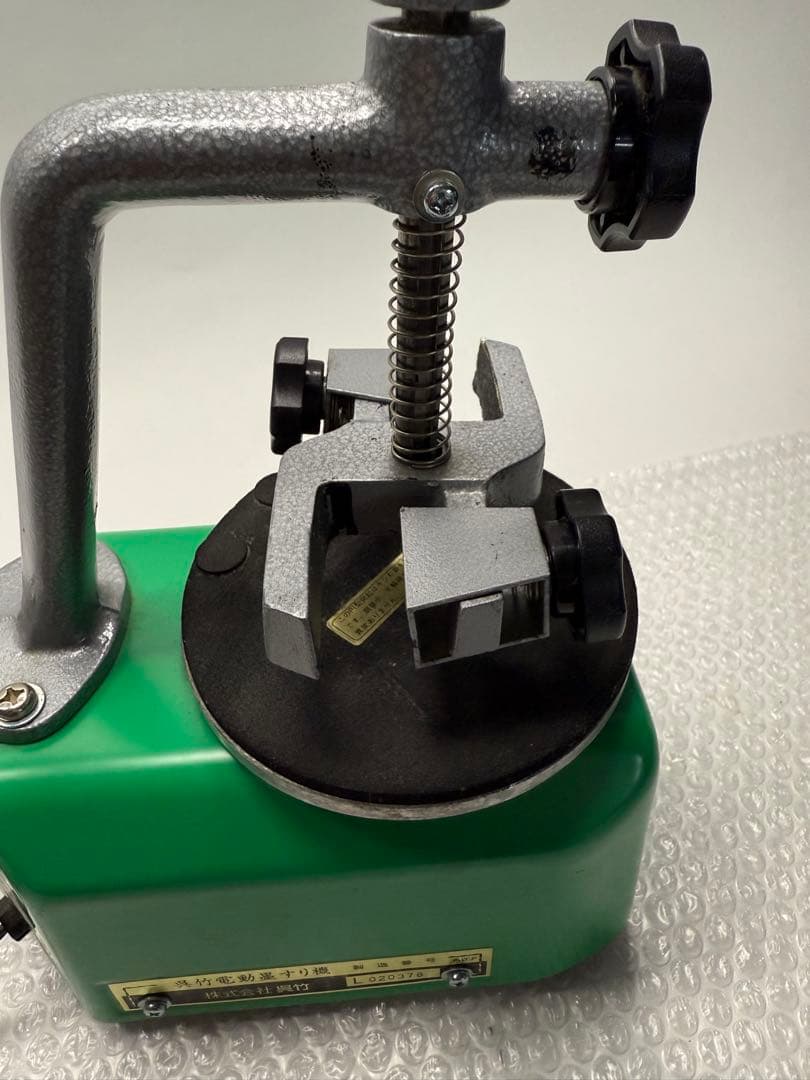 (リリ)呉竹電動 L型 墨すり機 緑色