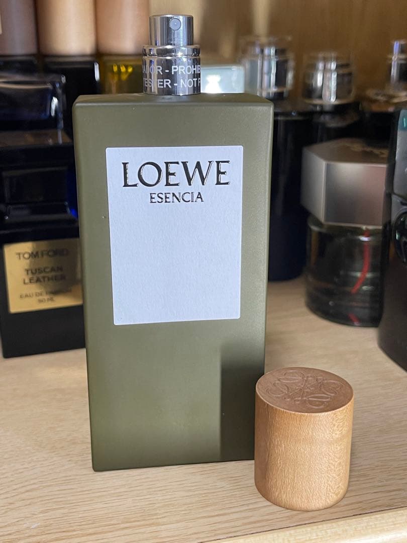 LOEWE エッセンシア　オードトワレ 100ml