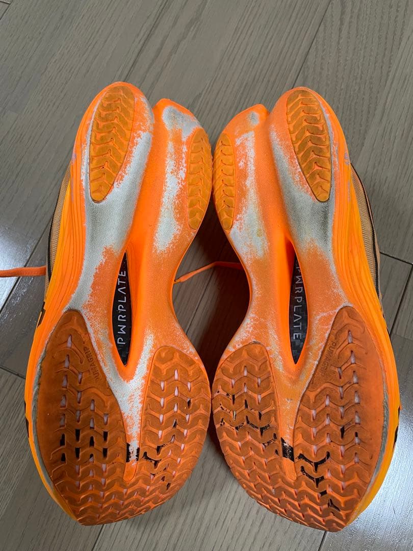 プーマ（PUMA）ディヴィエイトニトロエリート3 オレンジ　27センチ