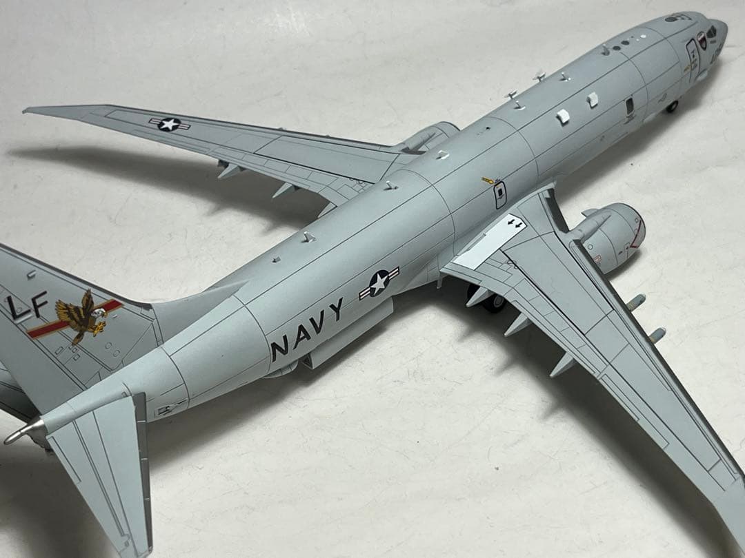 アカデミー　1/144 P-8A 対潜哨戒機　（完成品）