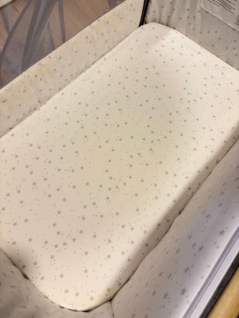 極美品　2024年　4月購入　ベビーベッド　HZDMJ グレー　hzdmj