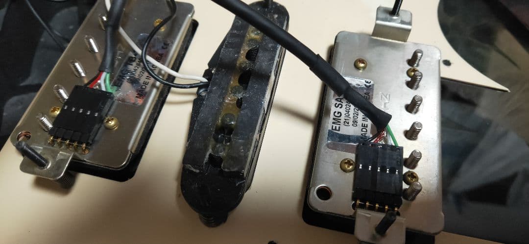 エレキギター　Ibanez RG350QMZ　EMG搭載