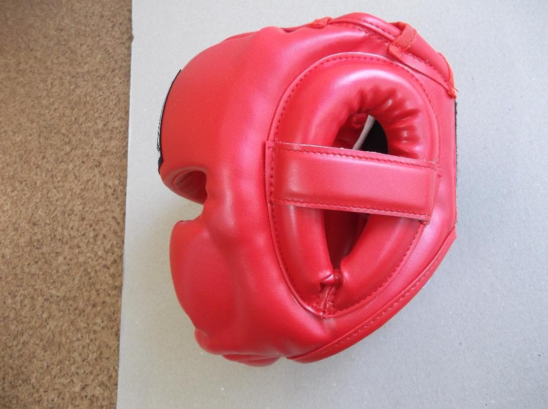 THAISMAI　ヘッドギア レッド　ヘッドガード　Sサイズ　キックボクシング