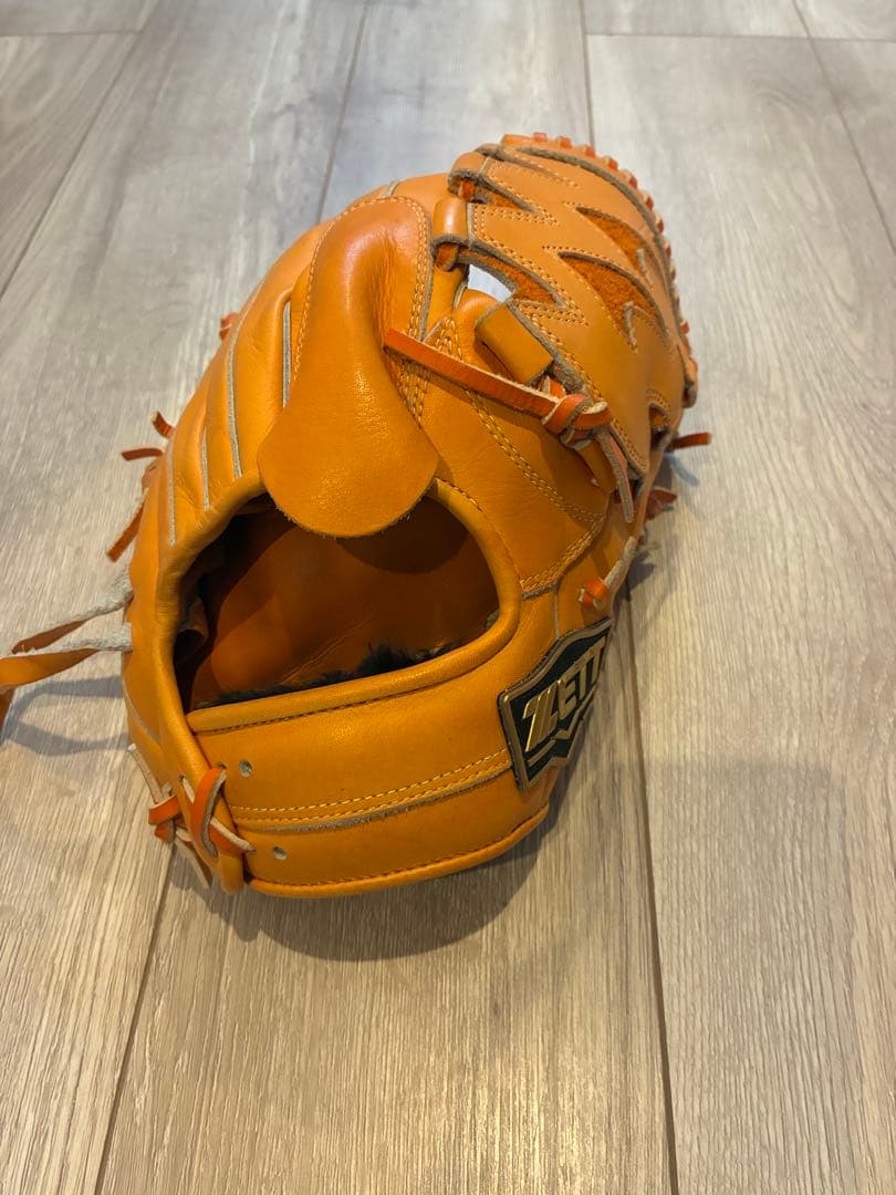 ZETT ネオステイタス　軟式グローブ 投手用