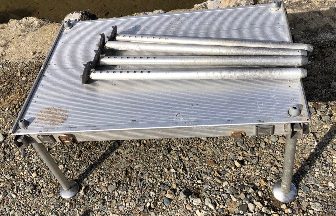 折りたたみテーブル アルミ製アウトドア、キャンプ、釣台(B35)