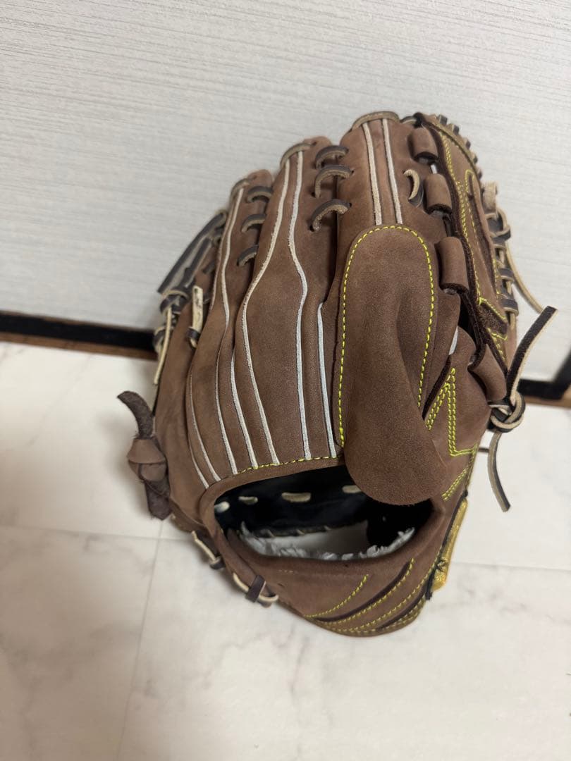 アシックスゴールドステージ　軟式投手用　ヌバック