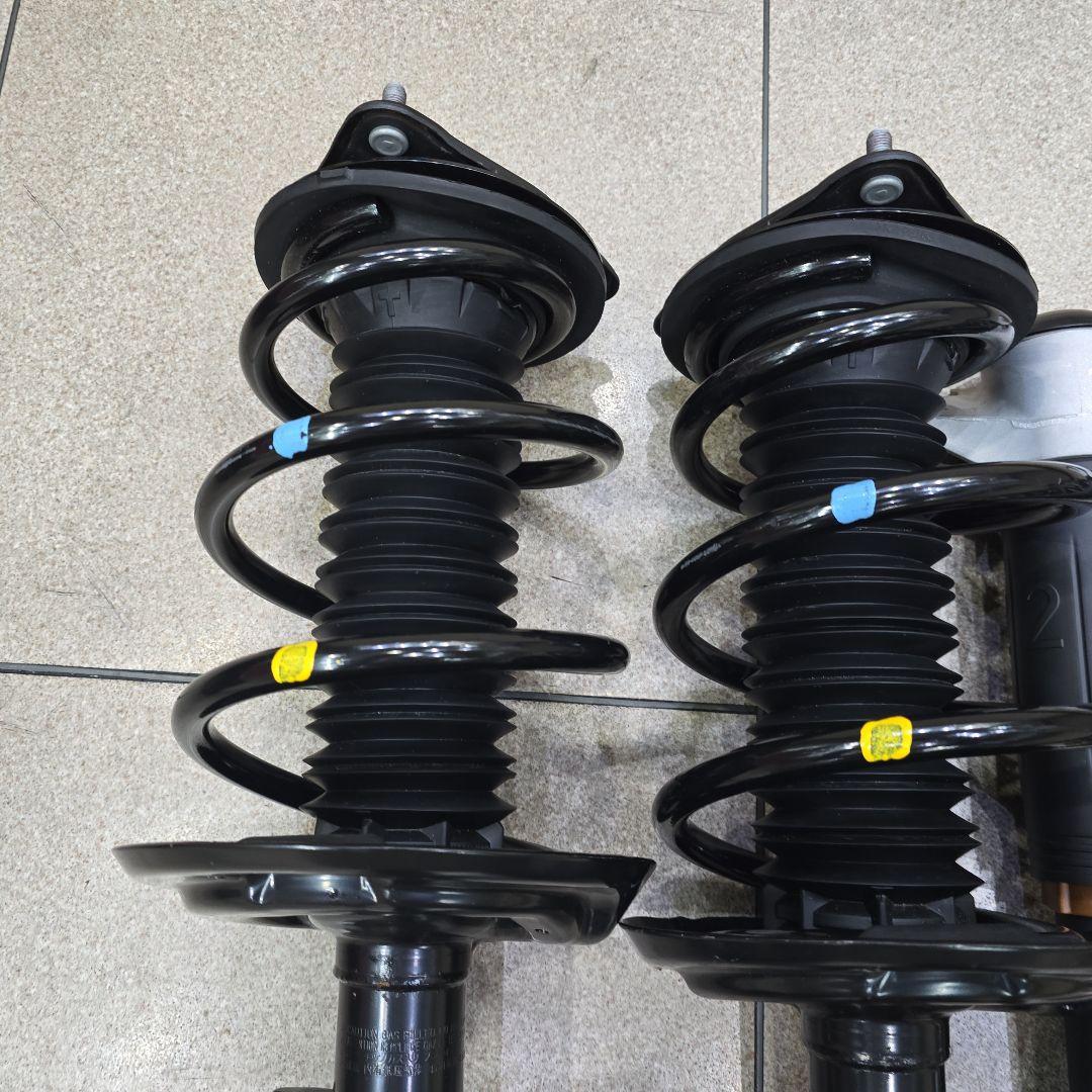 た*だ様 ハリアー80 ハイブリット純正サスペンションキット(一式)ほぼ新品