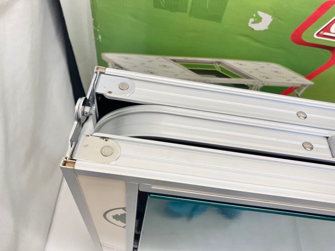 Coleman コールマン　フォールディングテーブル　三つ折り　BBQテーブル