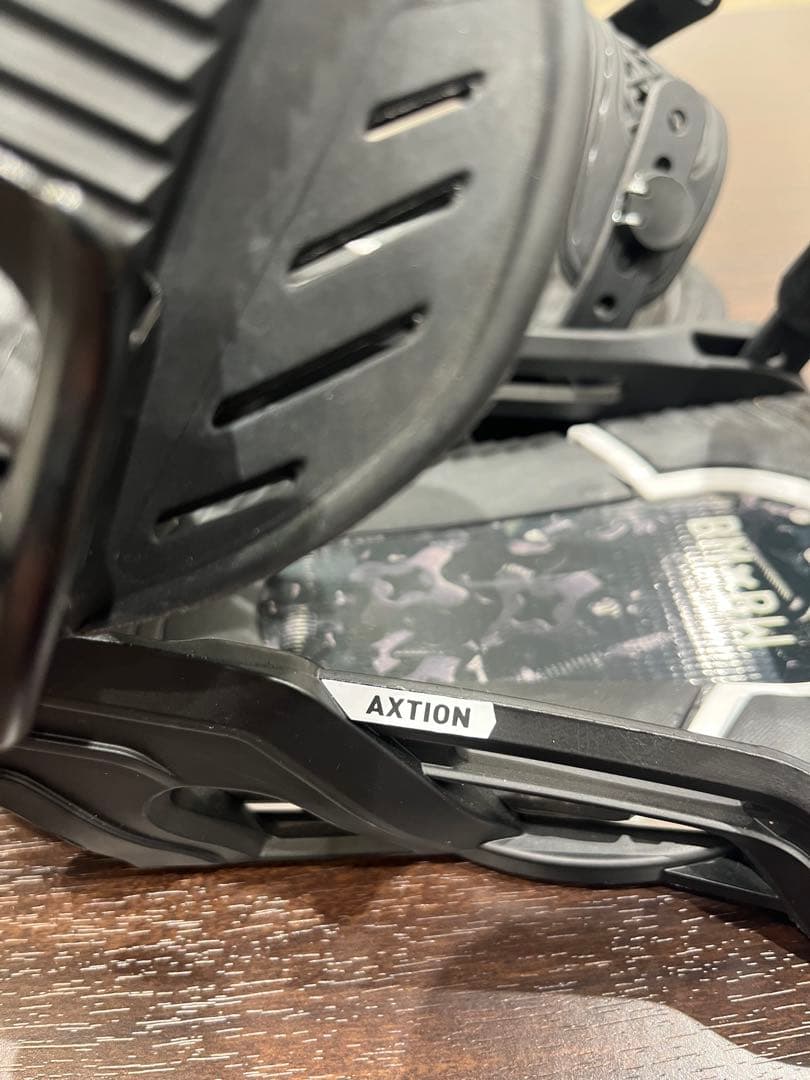 BENT L AXTION M ベントメタル