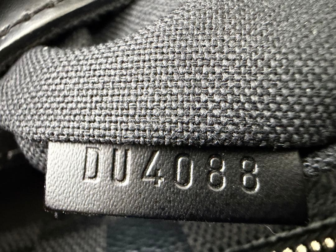 値下げ！　LOUIS VUITTON ダミエグラフィット　タダオ　ルイヴィトン