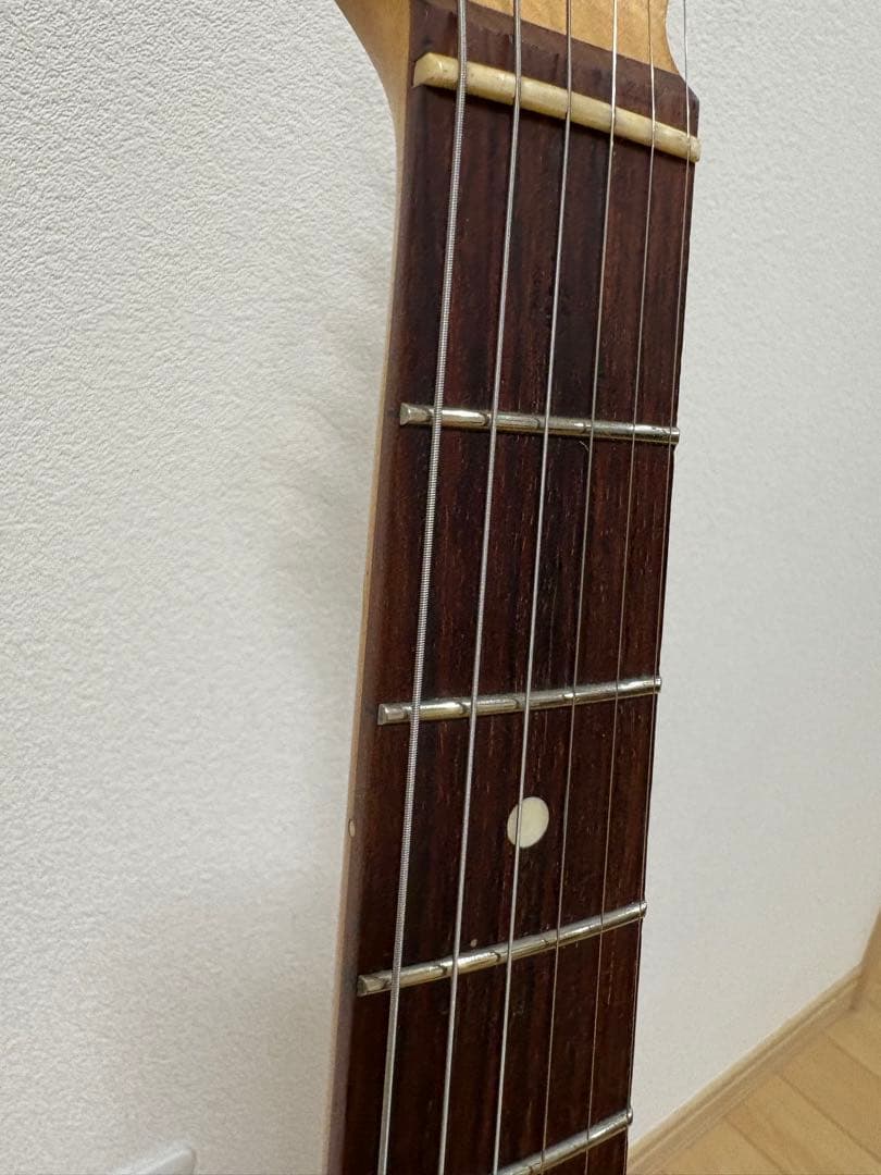 お薦め　オレンジ色のストラトキャスター