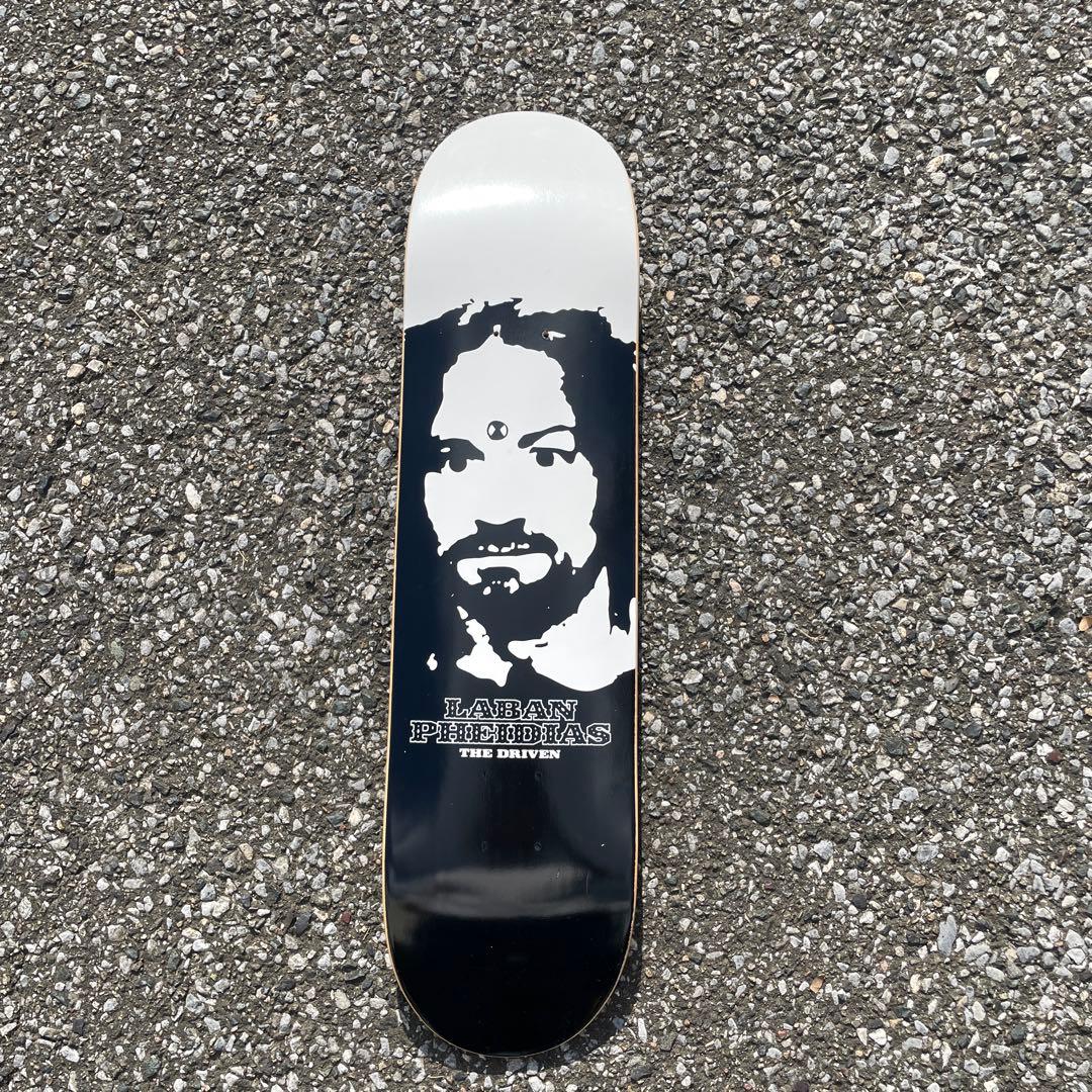 ラ*タ様 ドリブン DRIVENスケートボードデッキ チャールズマンソン