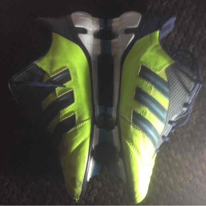 アディダス プレデター