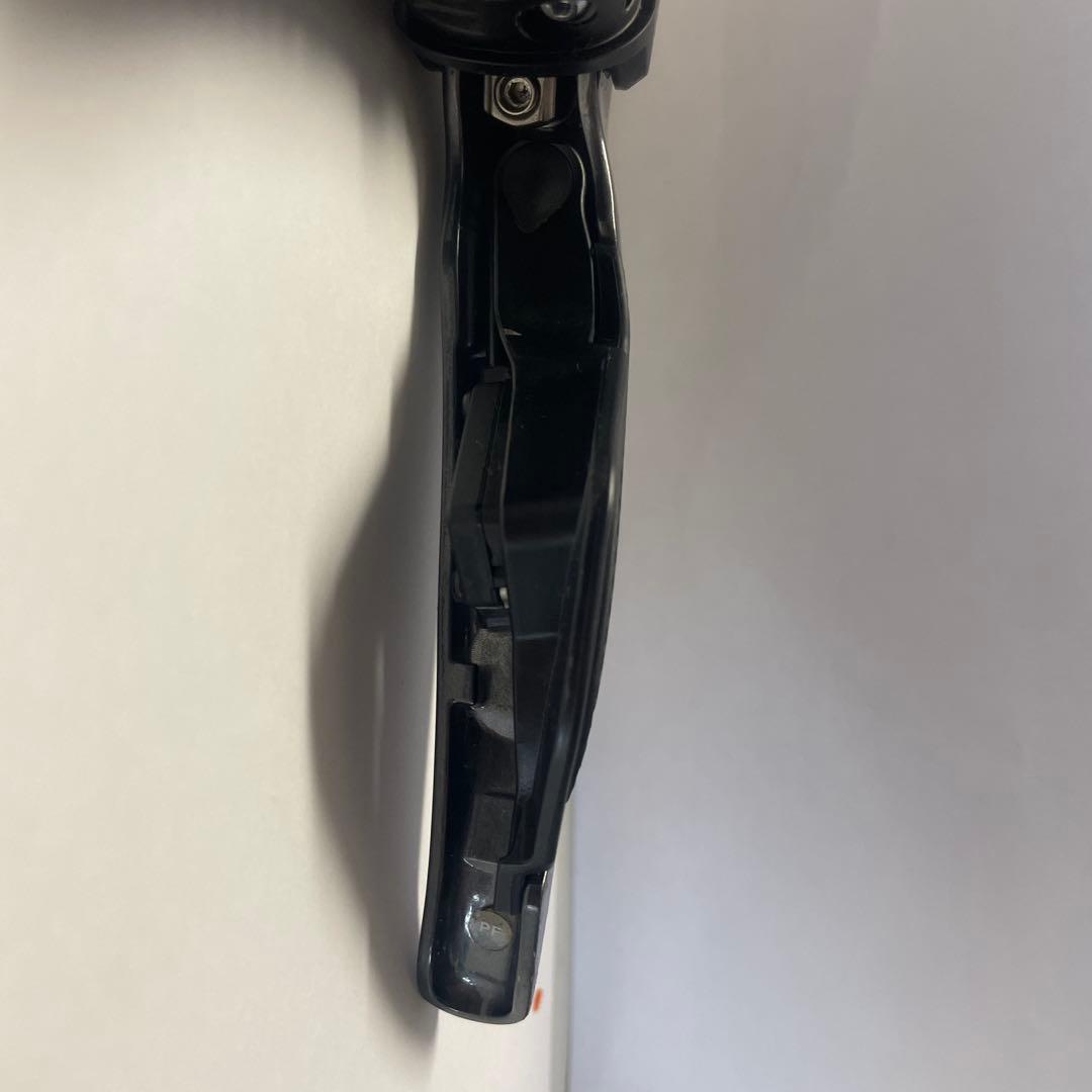 Shimano ST-R8070-R ブラケットカバーなし