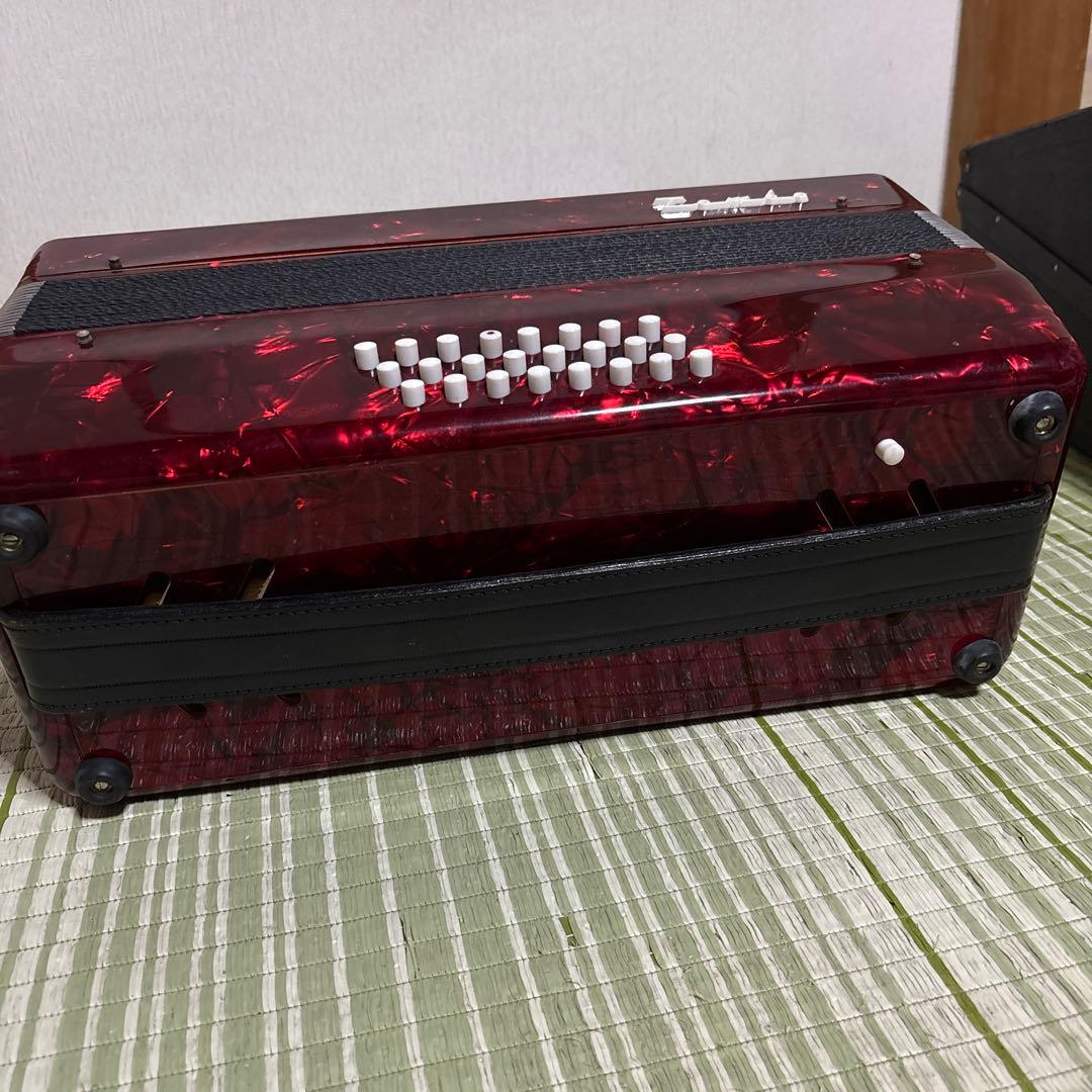 TOMBO アコーディオン　トンボ No.241 ハードケース付　楽器