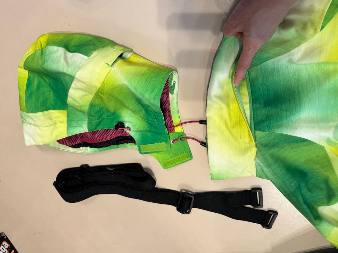 スキーウェア グリーン/イエロー 取り外しフード