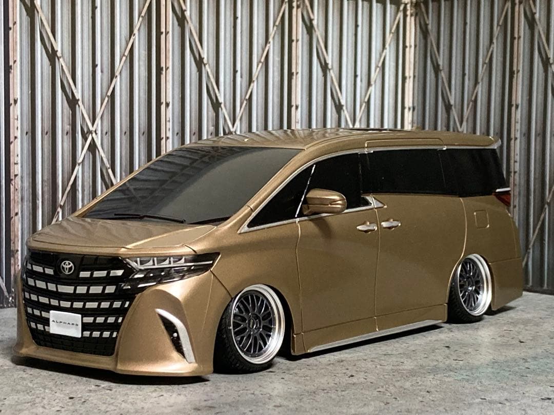 1/24新型アルファード・プレシャスレオブロンド（カスタム品）