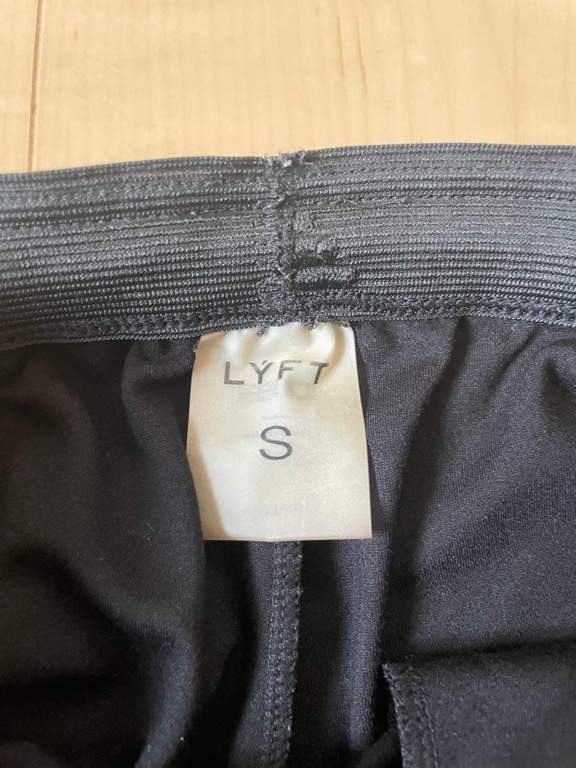 LYFT リフト　サイドストライプ ショートパンツ