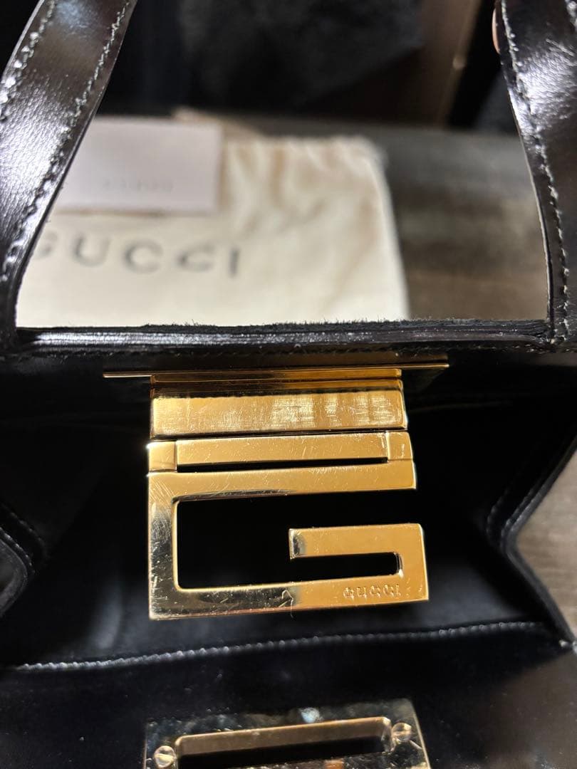 GUCCI ブラックスエードバッグ