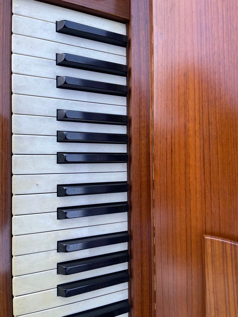 2/7日までの出品　YAMAHA U7【中古】