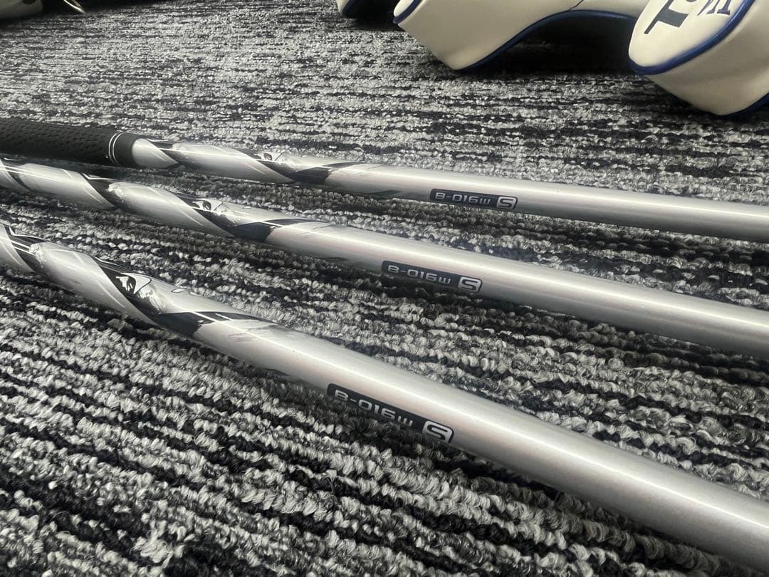 ブリヂストン　ツアーステージゴルフクラブとキャディバッグ　本格フルセット